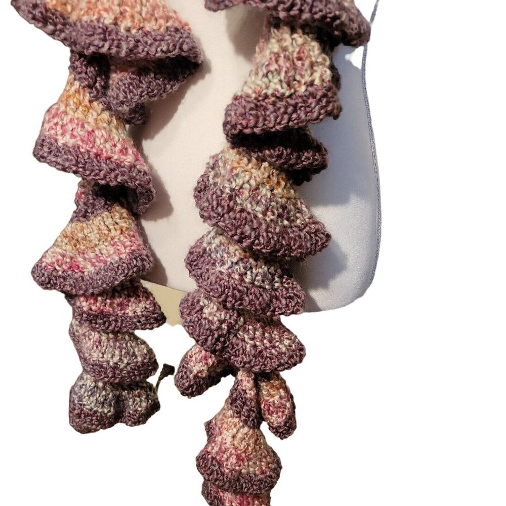Elegant Multicolor Ruffled Scarf - Picture 4 of 9
